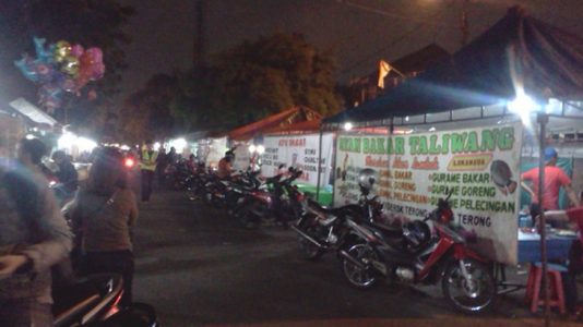 Kuliner di TMP Kalibata. (Foto: suarajakarta)