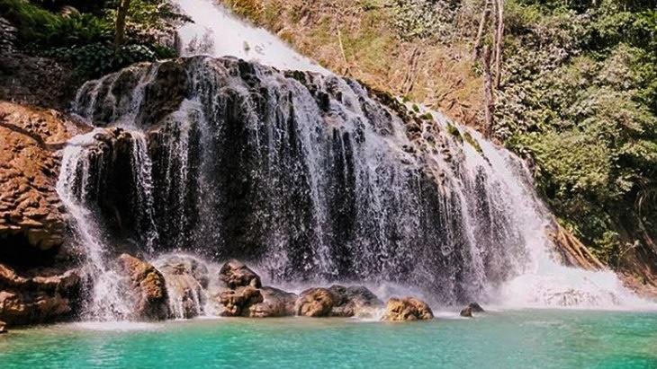 Melirik Indahnya Air Terjun Lapopu