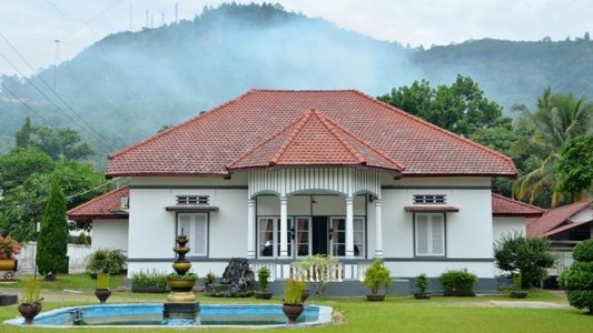 Bangunan VIP Hotel Ombilin. (Foto whc.unesco.org)