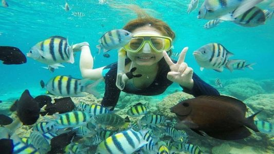 Snorkeling di Mandeh. (Foto: instagram.com/padang.trip)