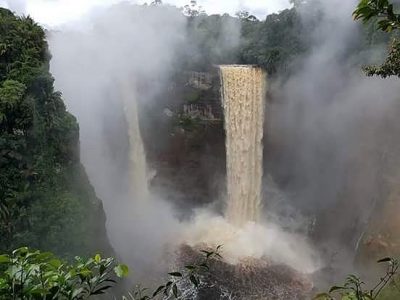 Air Terjun Nokan Nayan (Sumber: Instagram/hendrapapy81)