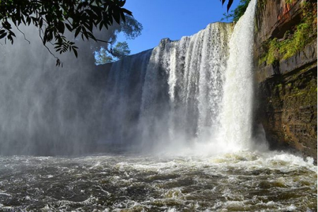 Air Terjun Riam Meresap jaraknya sangat jauh (Instagram/santo_osf)