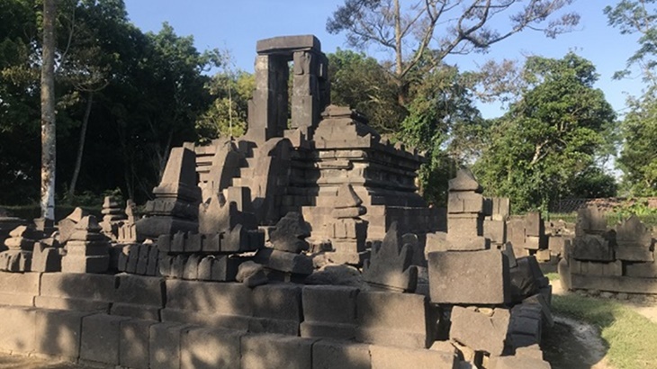 Belajar Sejarah Sambil Berwisata di Candi Lawang