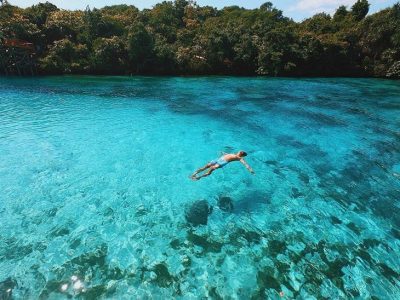 Terdapat kamar bilas untuk membersihkan diri setelah berenang. (Foto: instagram@tanahtimur)