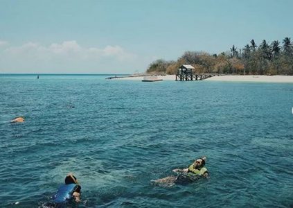 Banyak biota laut yang indah di spot snorkelingnya. (Foto: Instagram@ilhamdharru)