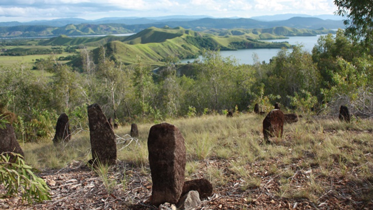 Telusur Jejak Suku Tutari di Situs Megalitik Papua