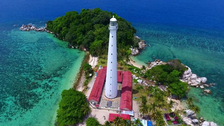 Pulau Lengkuas, antara Pantai Cantik dan Mercusuar Sejarah