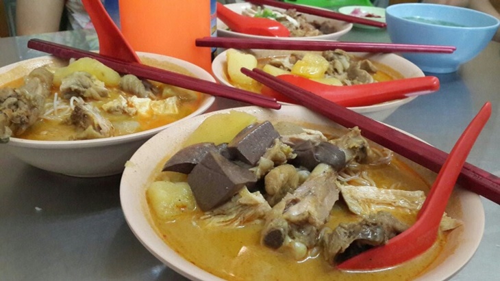 Gugah Rasa Kari Bihun Tabona Khas Medan