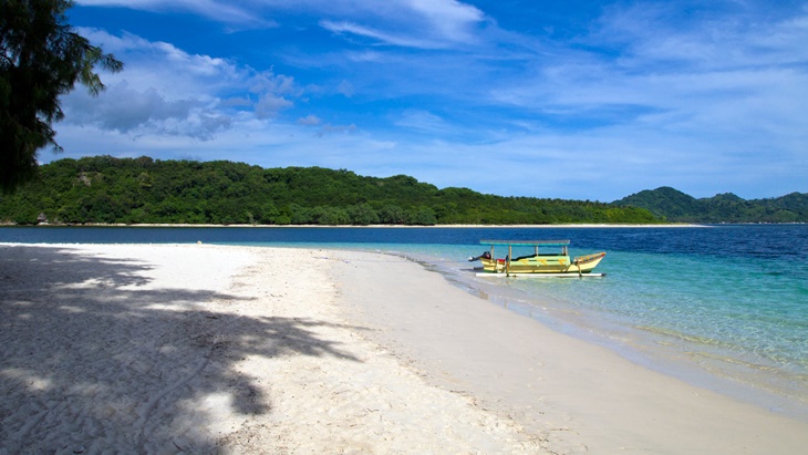 Bulan Madu Romantis di Gili Nanggu