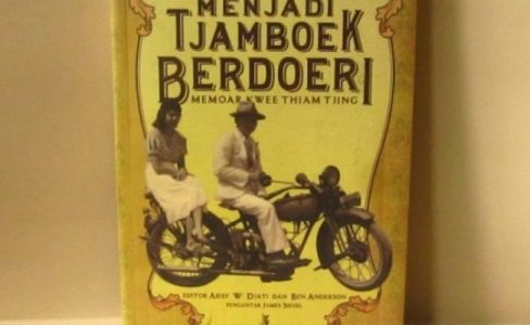 menjadi tjamboek berdoeri 