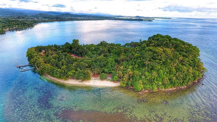 Bersantai di Pulau Dutungan, Siap-Siap Bakal Selalu Kangen