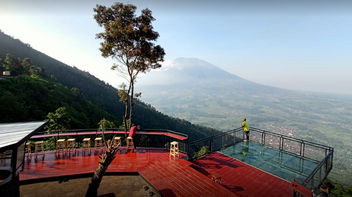 Berburu Spot Instagramable di Gunung Telomoyo Magelang