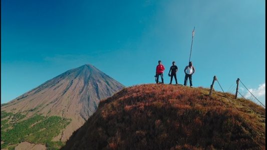 bukit watunariwowo bajawa