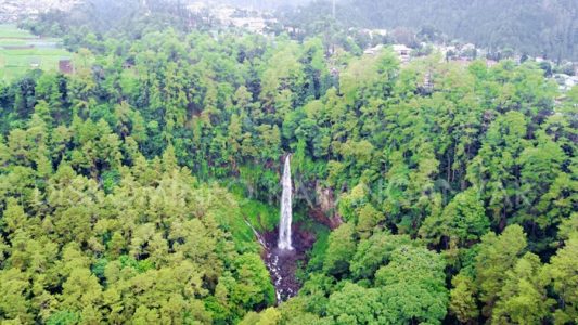 air terjun grojogan sewu