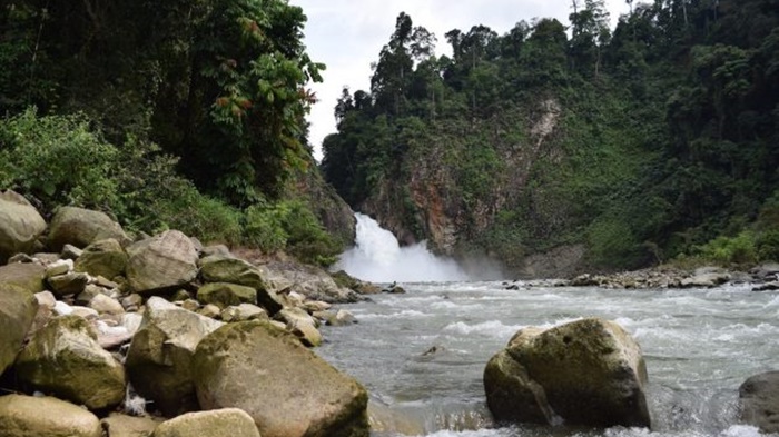 Air Terjun Kedabuhan Tempat Rekreasi Paket Komplit dari Aceh