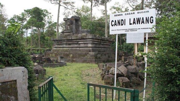 Berwisata Sambil Belajar Sejarah di Candi Lawang