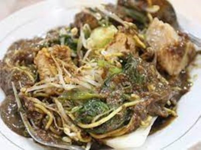 rujak cingur dengan bumbu petis