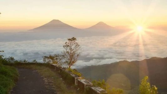 view gunung telomoyo