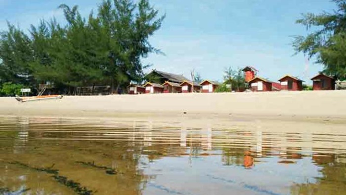 Terpesona Sunrise dan Sunset di Pantai Ujung Pandaran, Kotawaringin Timur