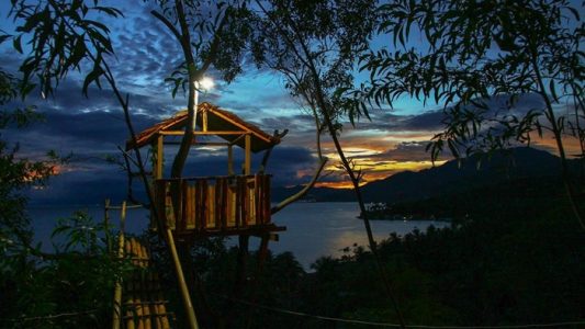 bukit cinta berada di ketinggian