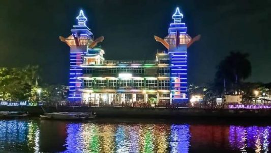 malam hari di menara pandang