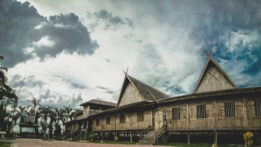 panorama istana kuning