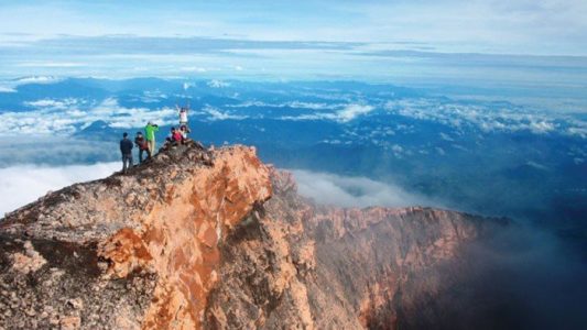 hiking gunung kerinci