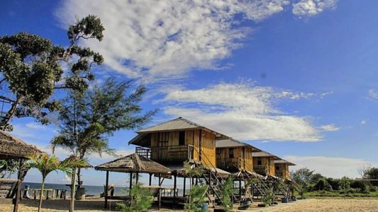 villa dan bungalow di Pantai Undaran