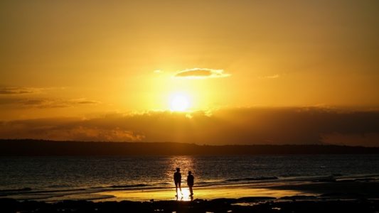 senja di pantai nirwana