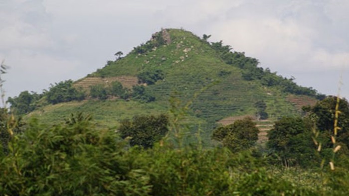 Gunung Santri, Wisata Religi Tersembunyi di Serang