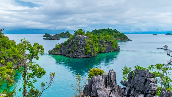 Sejenak Membaca Puisi Alam di Pulau Senja Konawe Selatan