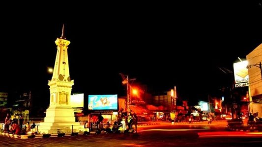 makna tugu jogja