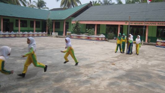 permainan bentengan