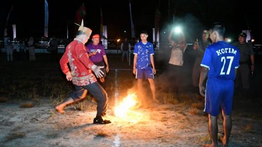 permainan tradisional sepak sawut