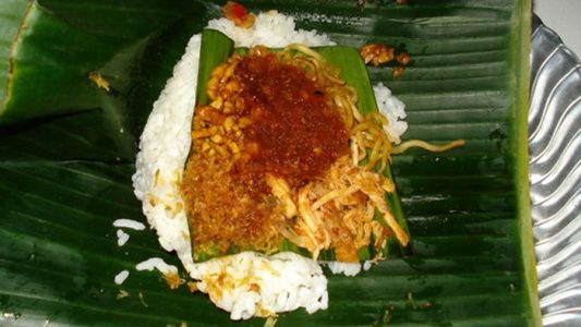 kuliner bali nasi jinggo