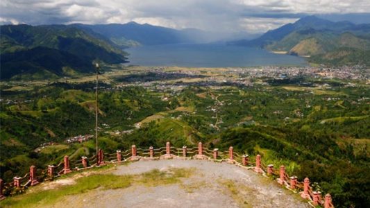 nikmati pemandangan pantan terong