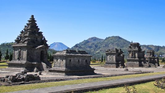 Wisata Candi Arjuna