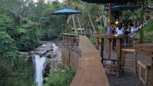 titik pandang air terjun blangsinga