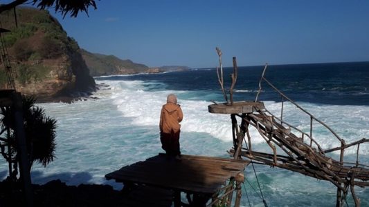 keindahan alam pantai timang