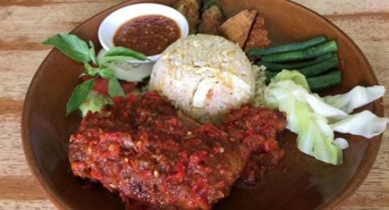 ayam penyet ria sampai singapura