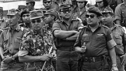 Soeharto menumpas PKI