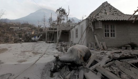 pemukiman terkena debu merapi