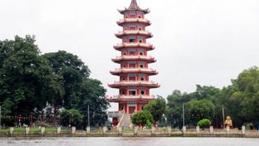 pagoda pulau kemaro